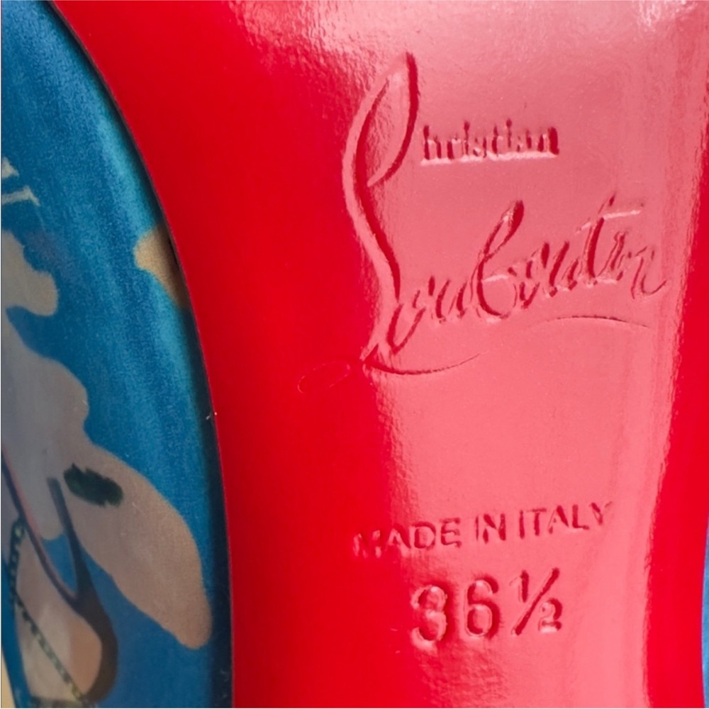 Christian Louboutin NEW Hot chick
Odyssey heels RETAIL 995 - Picture 8 of 9